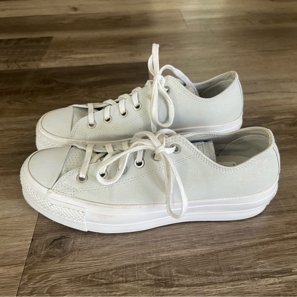Chuck Taylor All Star Converse White Platform Sneaker Leather Low Top 9 - Picture 6 of 9